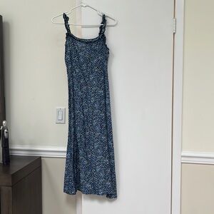 Size small midi dress. Lightweight and beautiful.
